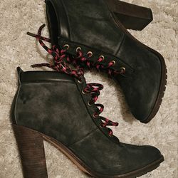 ARRICCI Boots Size 10