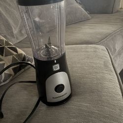 Personal blender 