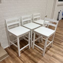 Counter  bar stool set of 4. 24 inch counter height. Wooden white farmhouse style