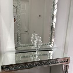 Beautiful Mirror & Table