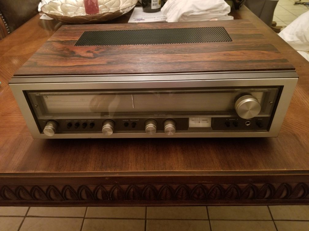 Vintage Luxman R-1030 Stereo Receiver (Late 70's)