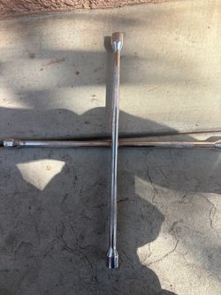 Four-Way Lug Wrench Cross Wrench