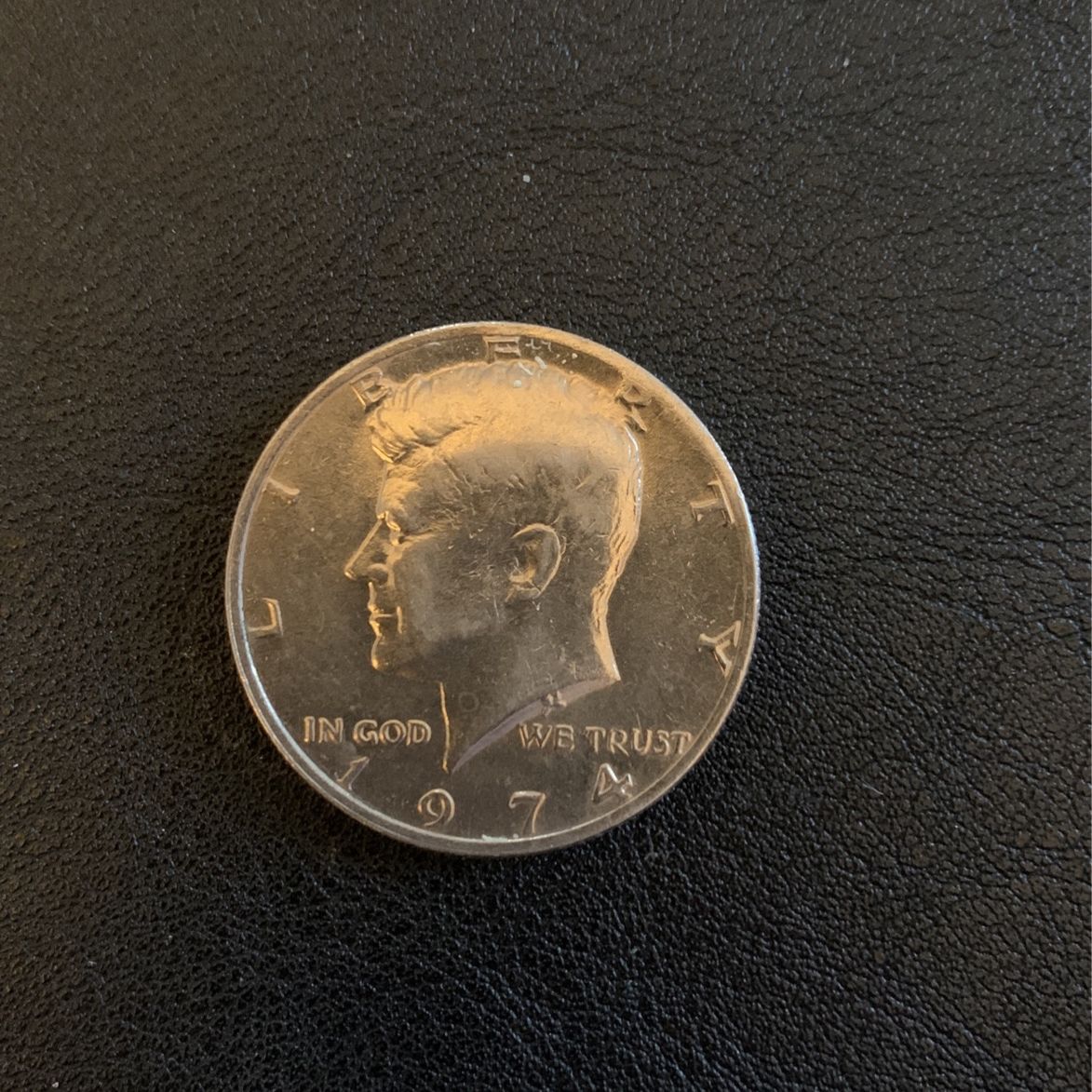 1974 KENNEDY HALF DOLLAR IN GOOD COLLECTORS CONDITION !!!