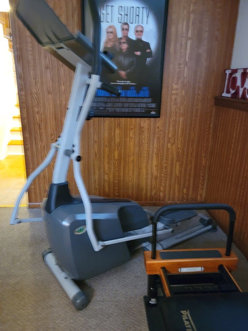 Horizon Elliptical And Pilates Premier Xp