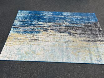 Area Rug 5’ x 7’ 5”