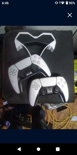 2 ps5 controllers and dock