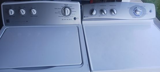 White Kenmore/ GE  Washer and Electric Dryer Set)