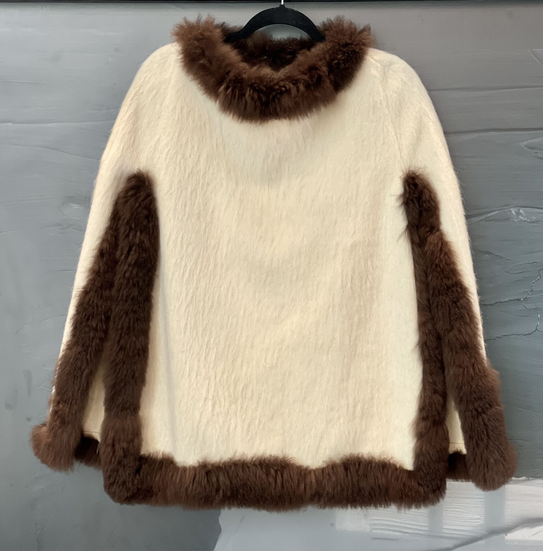 Vintage Wool Cashmere Poncho/Cape Fox Fur Trim Ivory/Cream Shawl Wraps