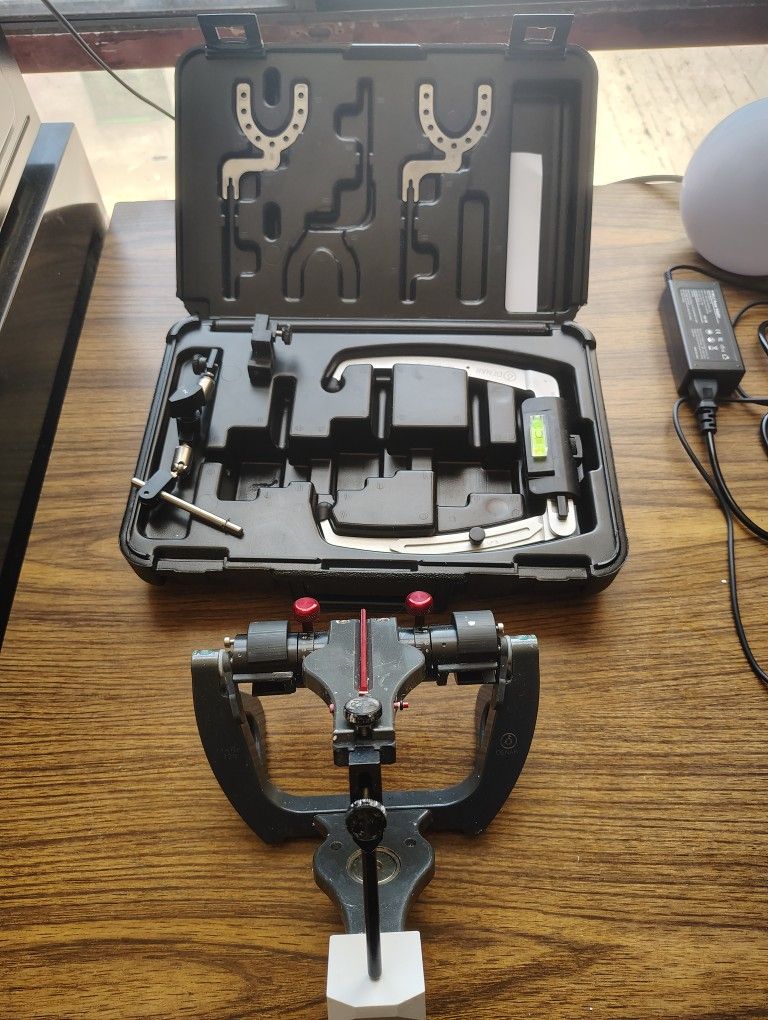 Denar 320 Articulator and Facebow with 6 mounting plates