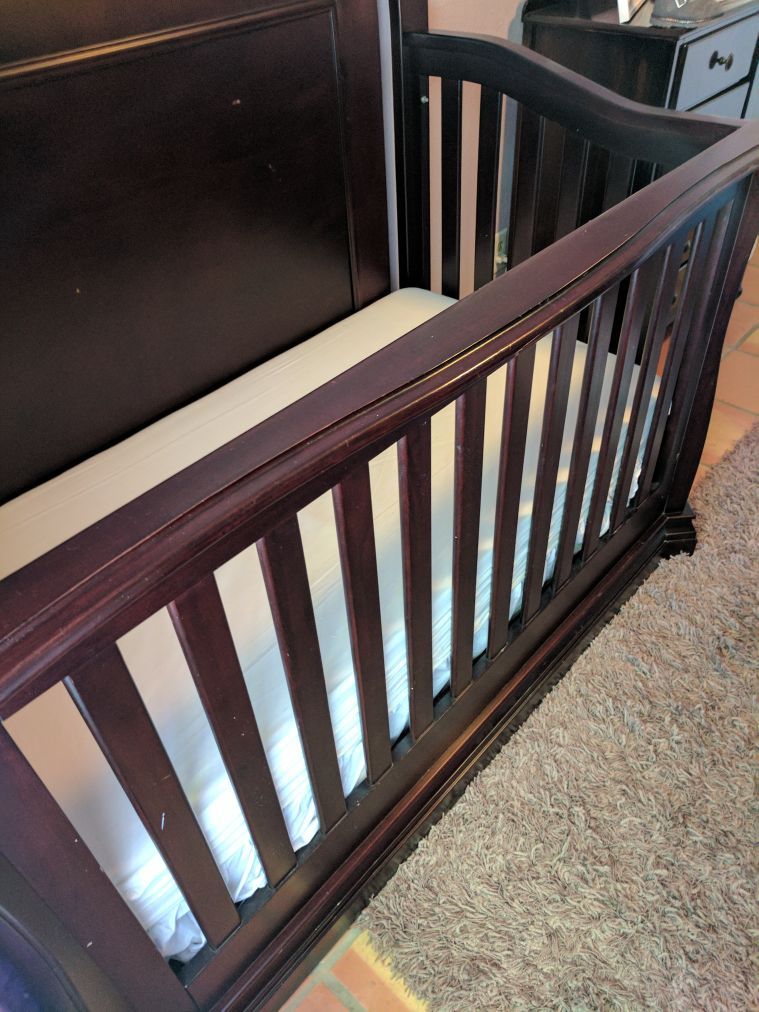 Baby cache royale crib 2025