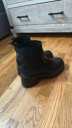 Leather Chelsea boots