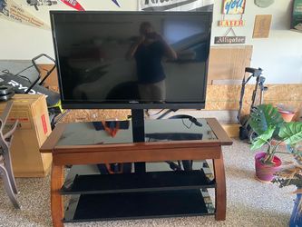 42in Insignia TV (not a Smart TV) with entertainment center