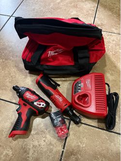 Milwaukee M12 1/4 in. Hex Screwdriver and 3/8 in. Ratchet Combo Kit (2-Tool)