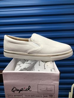 White shoes size 9