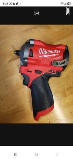 Milwaukee M12 FUEL Stubby Impact Wrench