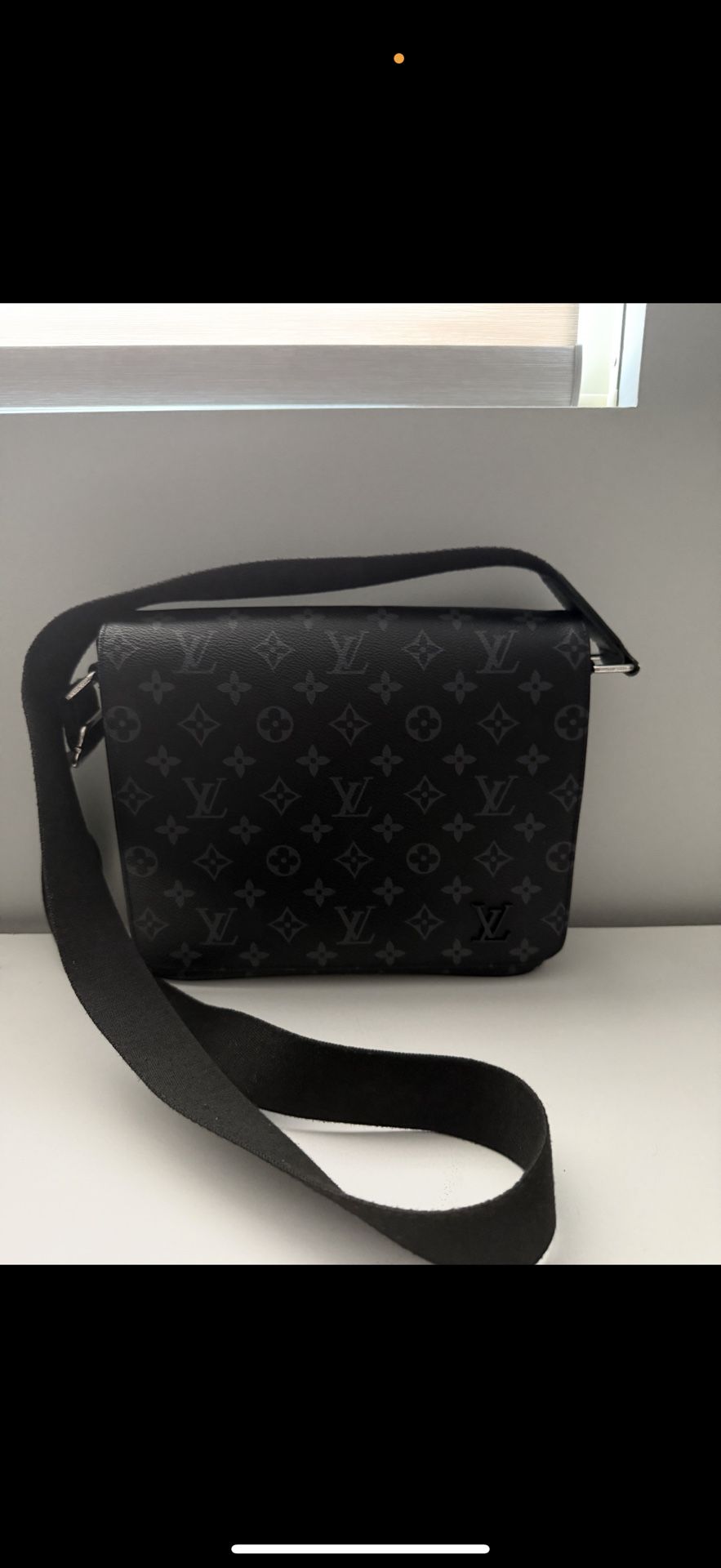 Louis Vuitton Messenger