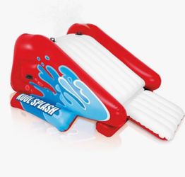 Inter blow up slide for pools with sprayer