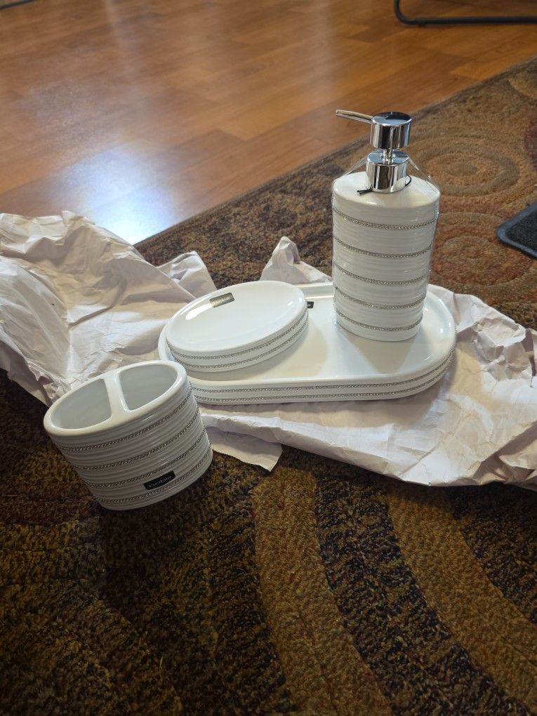 Bebe Bathroom Accessories 