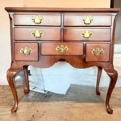 Antique- HENREDON Queen Anne Lowboy: Chest Of Drawers (Make An Offer)
