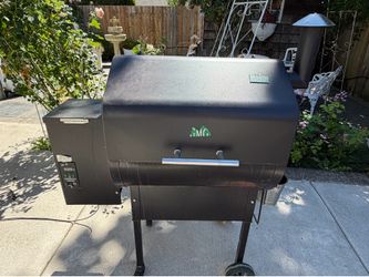 GMG pellet grill smoker
