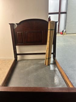 Queen Bed Frame 