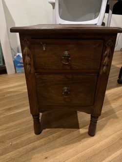 Side drawer