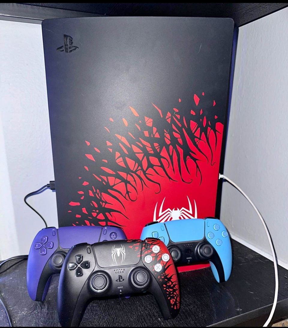 Custom PlayStation 5