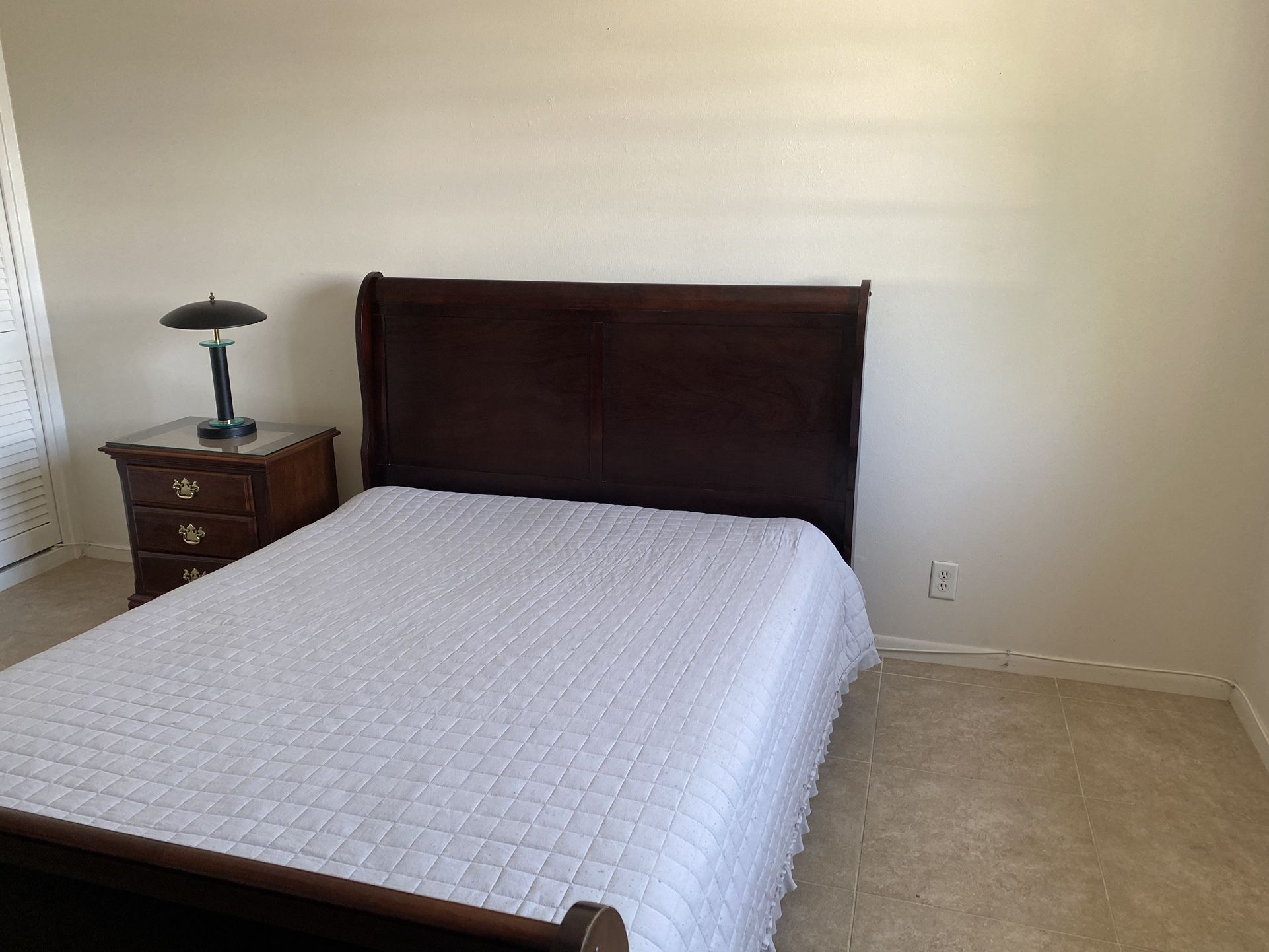 Queen Bed Frame And Dresser With Mirror 