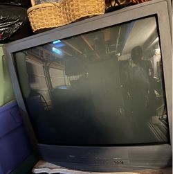 OU092026 Sharpe TV 36” with Remote and HD TV Free TV Antenna