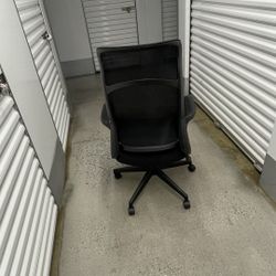 Realspace Lenzer black mesh high-back task office chair