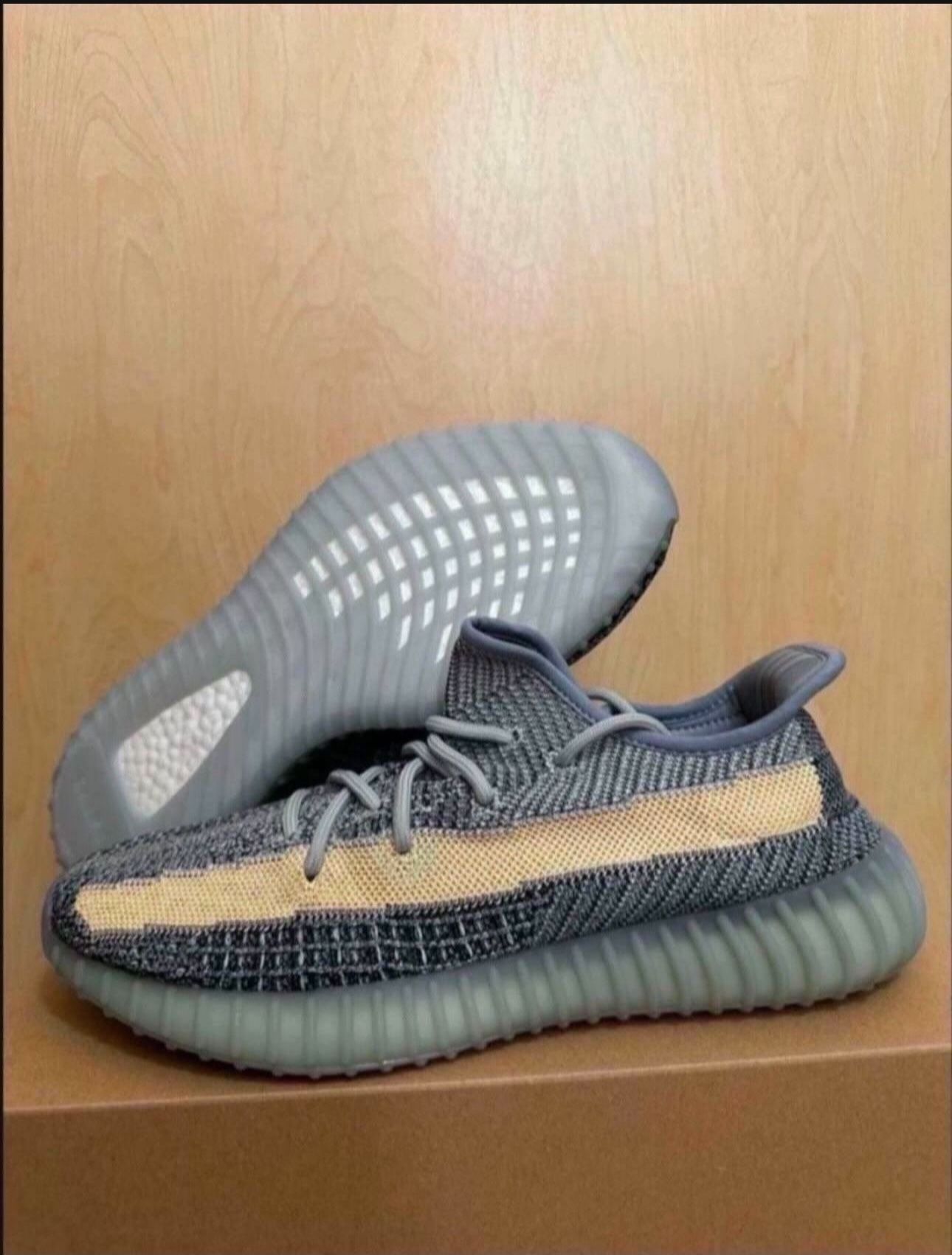 Adidas Yeezy Boost 350 V2 Ash Blue GY7657 Size 10 Brand New