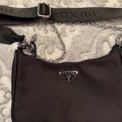 Beautiful brand new PRADA re-edition nylon bag /purse 