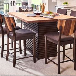 High top table With 4 Chairs