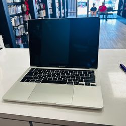 MacBook 13 inch 2020
