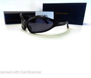 New BAL 😎🕶️ Geometric  Black
