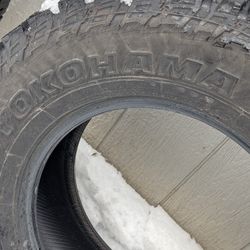Yokohama Geolandar A/T G015 LT265/70R17 121/118S High Performance all Terrain Tire