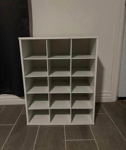 Small modular shoe rack