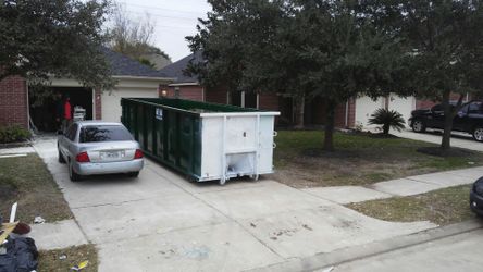 Dumpsters 10,15,20,30 and 40 yds available