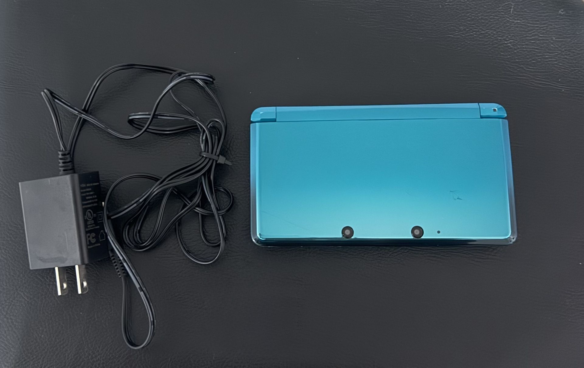 Nintendo 3DS Aqua Blue With Charger 