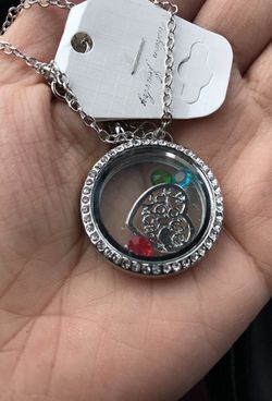 Mother’s gift 🎁 locket pendant and necklace