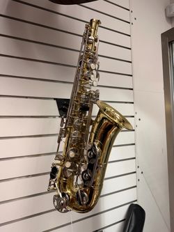 SELMER SAXOPHONE AS300