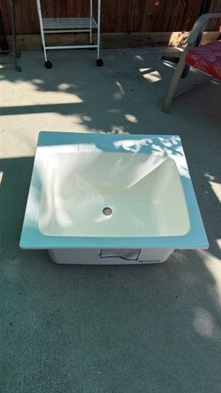 Utility sink/ lavadero