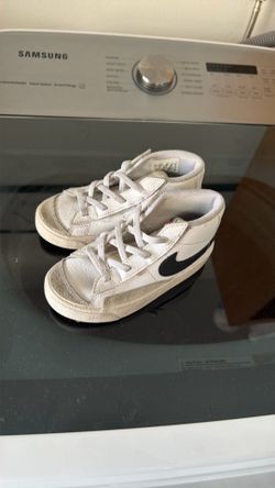 Kids Nike blazer mid     Size 10C