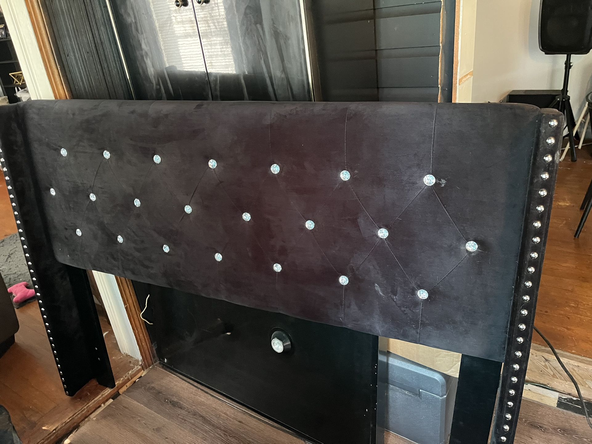 Black Diamond Bed