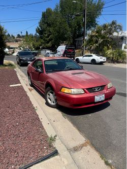 2000 Ford Mustang