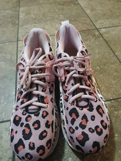 Just so so pink steel toe shoes size 9