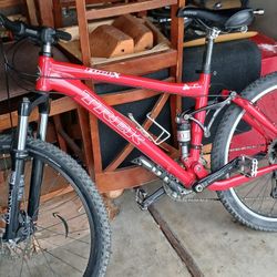 Trek Fuel Ex Full Suspension Mountain Bile