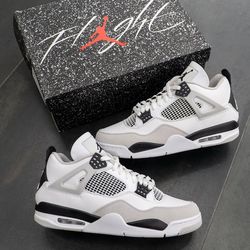 Jordan 4’s military black