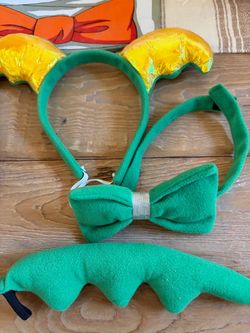 Costume accessories