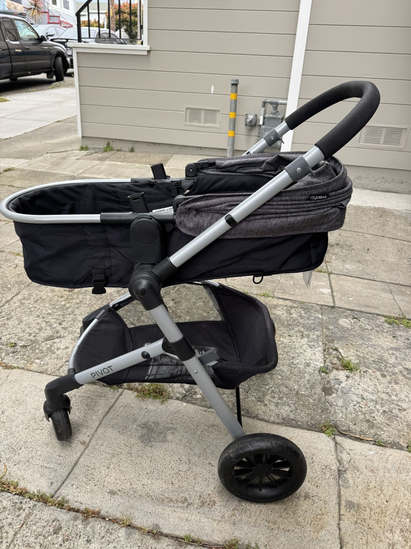 Evenflo Pivot Stroller